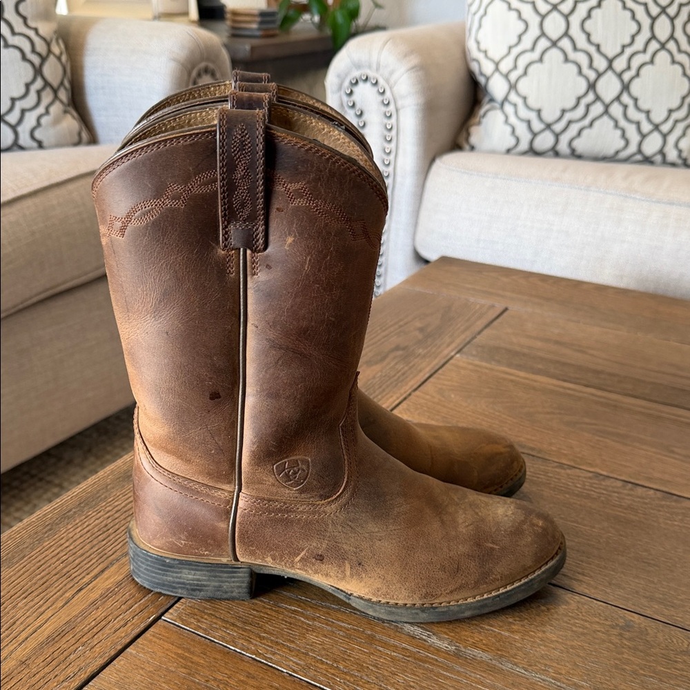 Ariat Distressed Tan Leather Western Boots